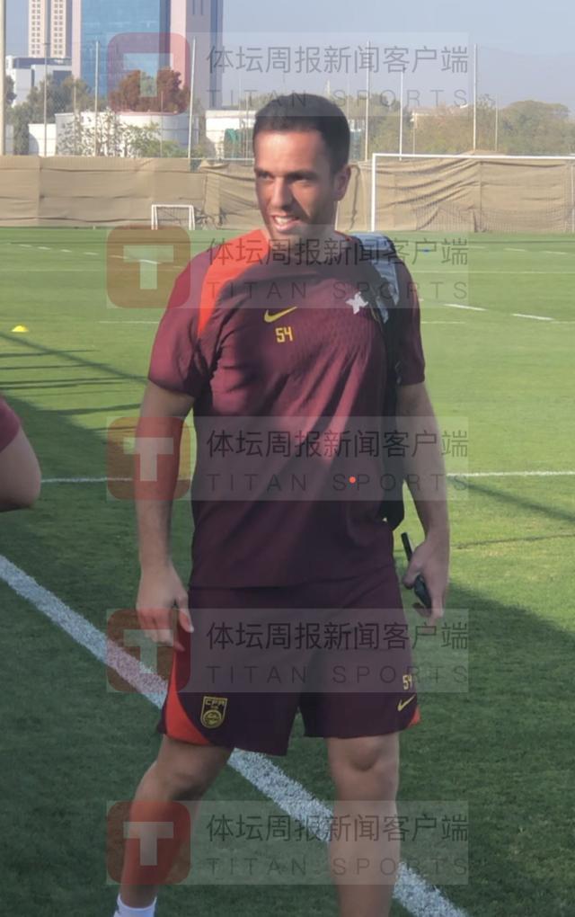 柠檬体育直播-塞尔吉尼奥迪拜会合国足 战沙特能否出场仍无定论